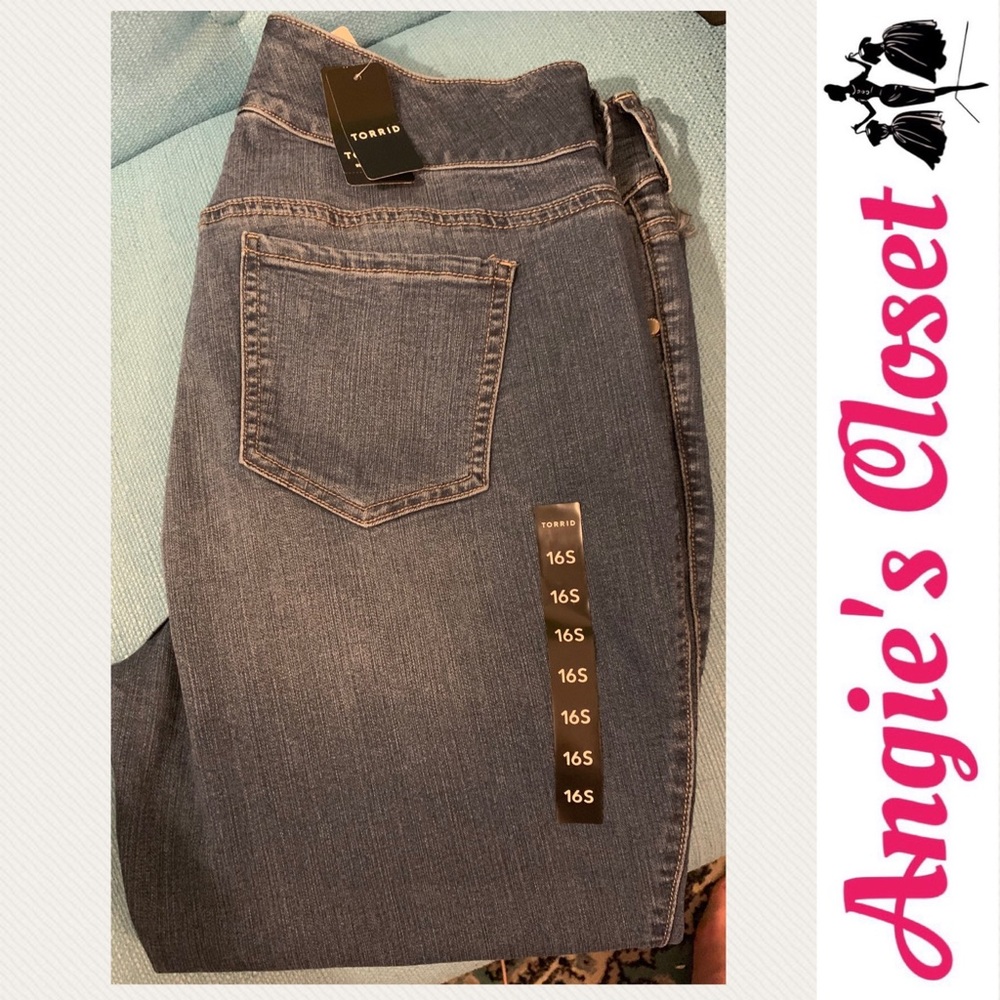 Torrid - Jegging - Frayed - Medium Wash - Picture 6 of 7